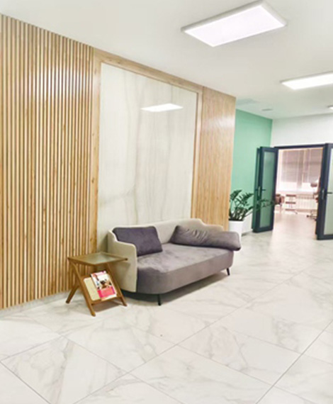 吉尔吉斯斯坦郁金香医院等待区