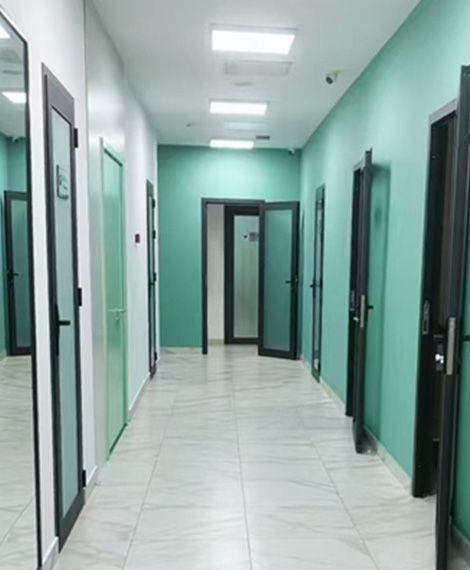 吉尔吉斯斯坦郁金香医院走廊